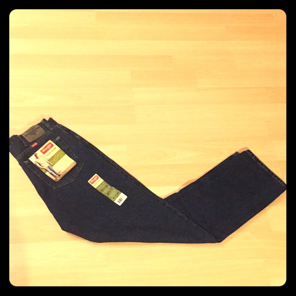 **NWT** 34X34 DEEP NAVY DENIM JEANS 👖 SLACKS NEW!